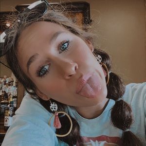 Meet your Posher, Edi